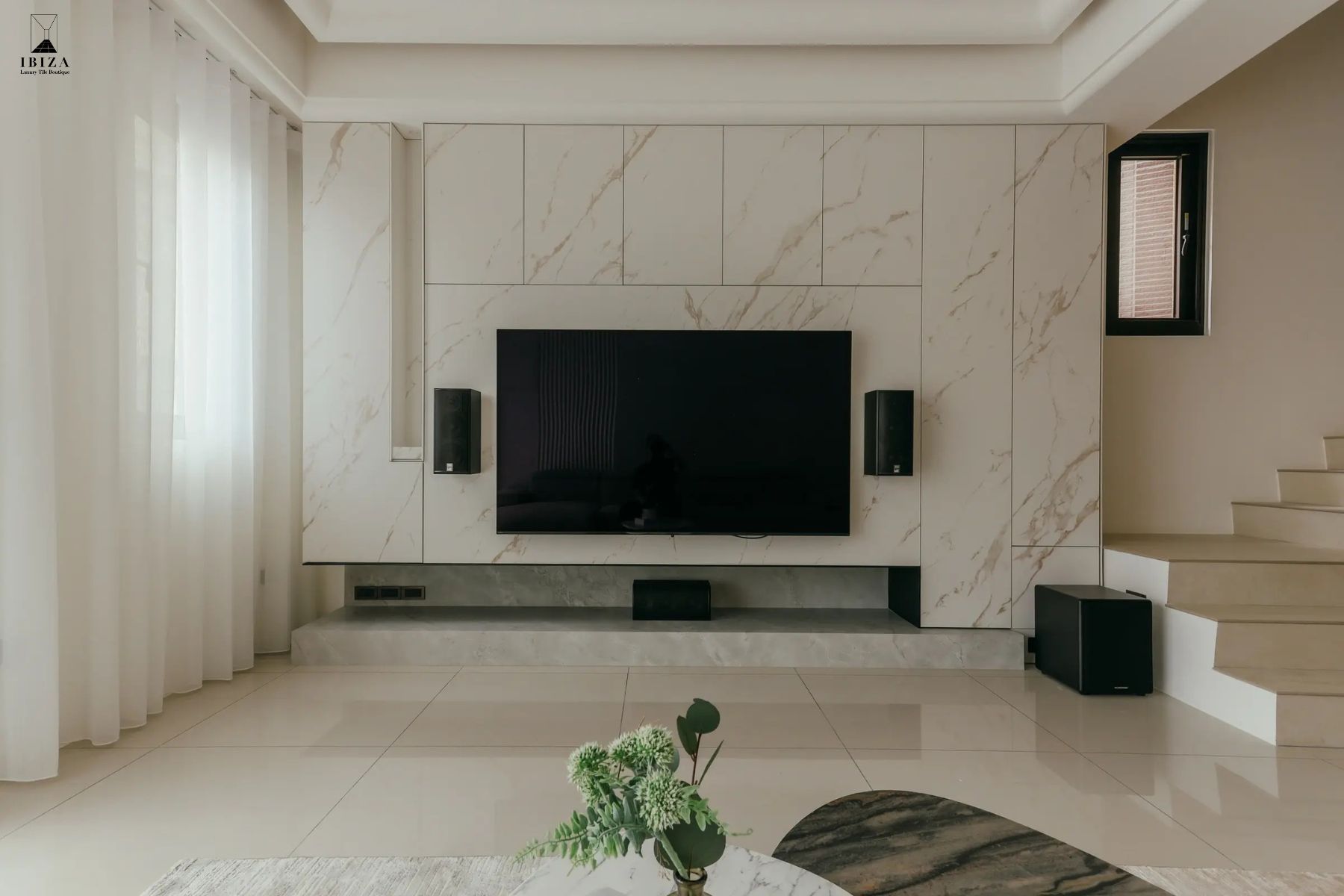 Porcelain Slabs,大板磚,電視牆,大理石電視牆,大理石電視牆預算,大理石替代方案,大板磚優點/缺點,客廳裝修預算